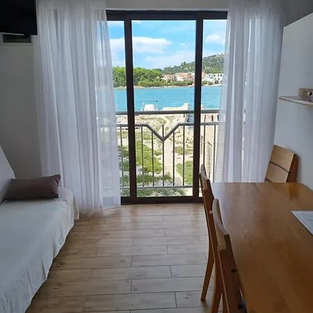 Apartmani Matko Betina  Exterior photo