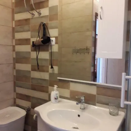 Apartmani Matko Betina  Exterior photo