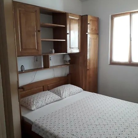 Apartmani Matko Betina  Exterior photo
