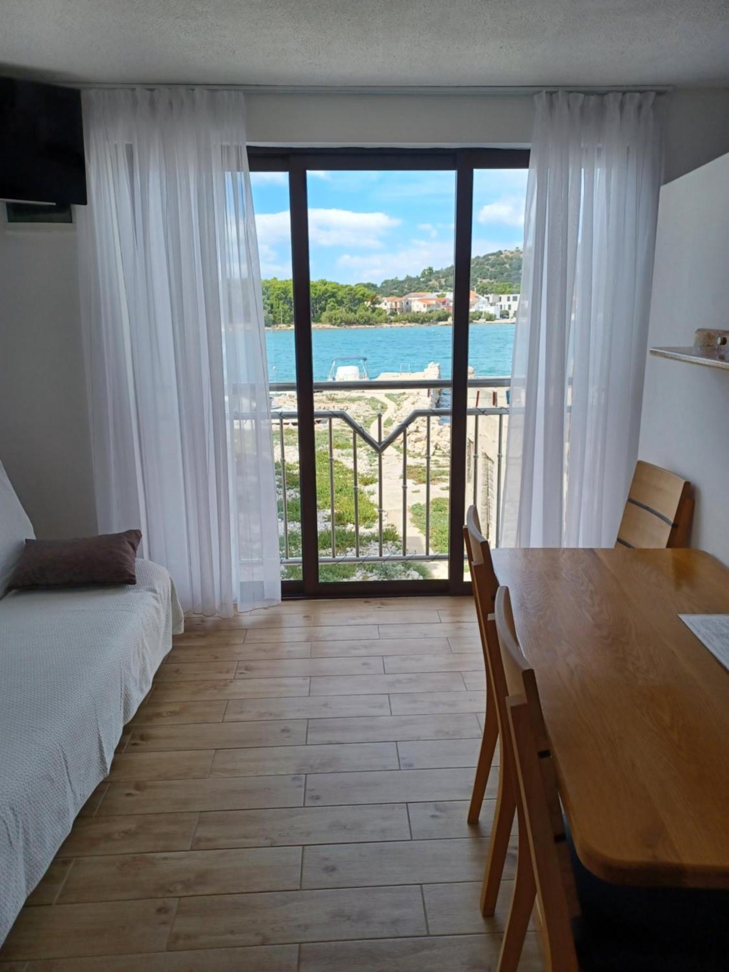Matko * Betina (Sibenik-Knin)